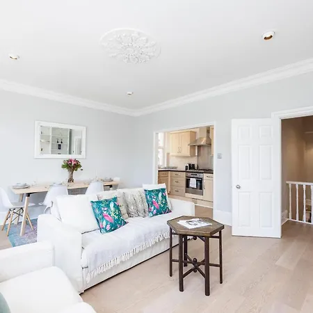Welcomestay Colliers Wood Two Bed Apartment - Home Away From Home London Exterior photo