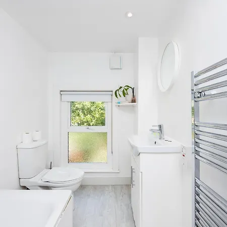 Welcomestay Colliers Wood Two Bed Apartment - Home Away From Home London Exterior photo